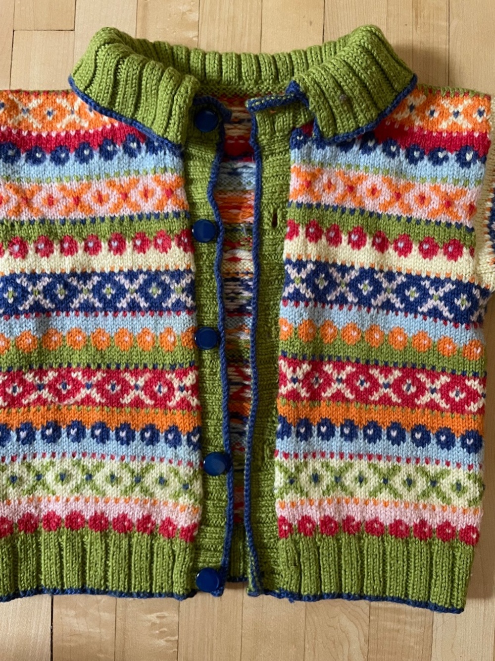 Fair Isle Hand knit Wool Baby Cardigan Sweater - Picture 7 of 7